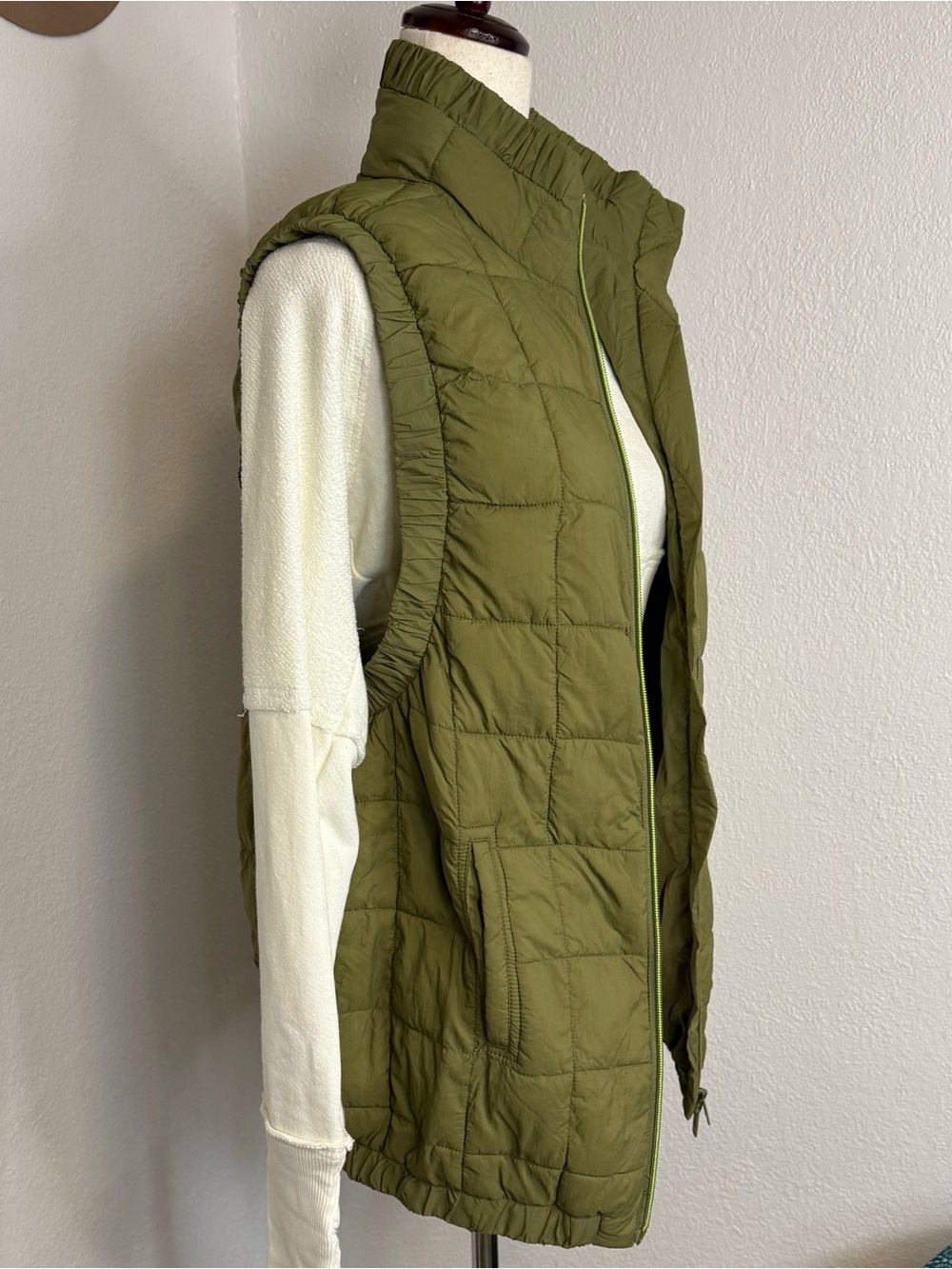NWOT FP Movement Piper Packable Vest XS Olive / Army Green